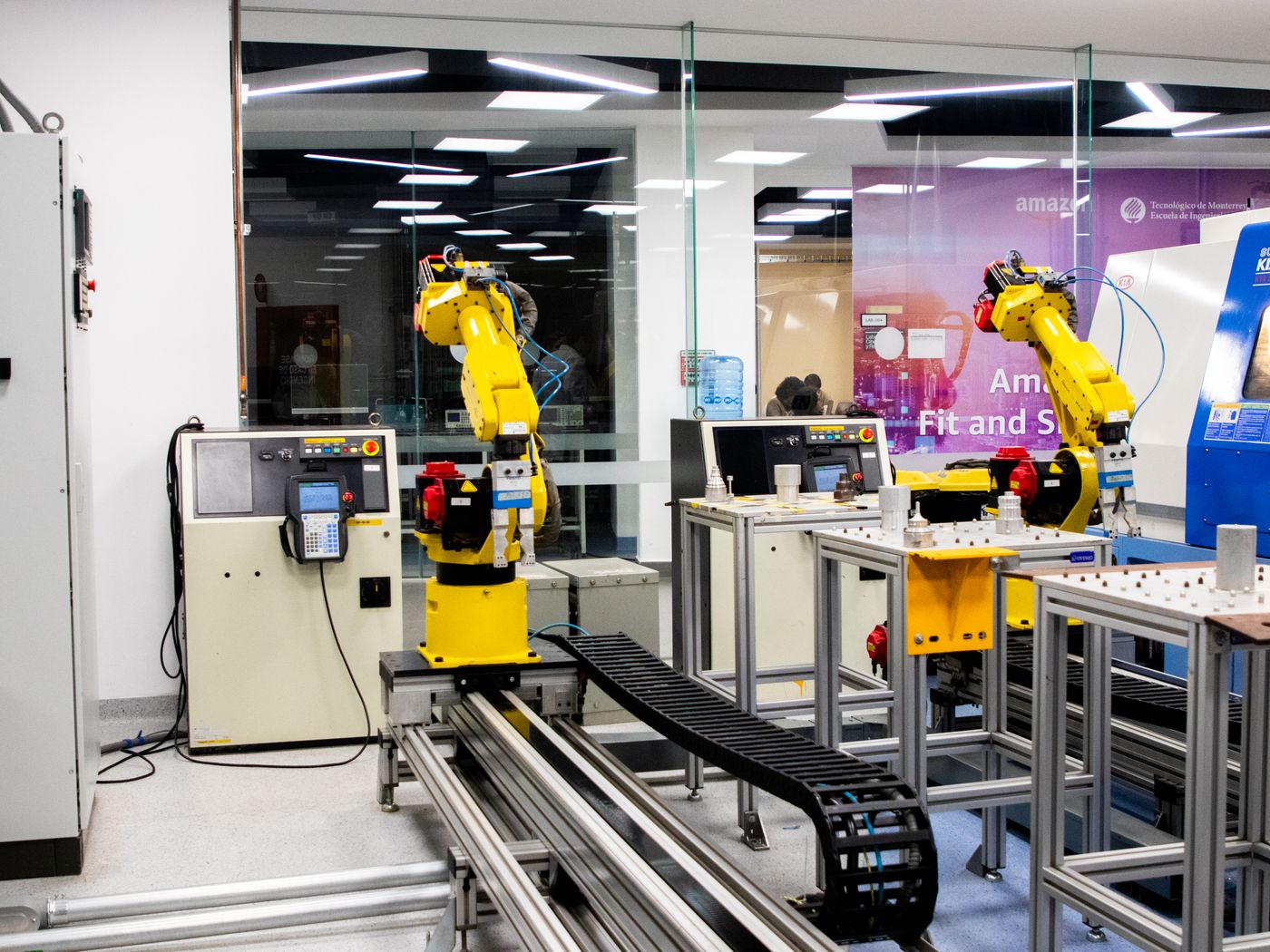 Robotergestützte Fertigungsanlage